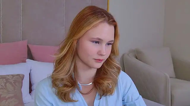 AmeliRoyse online show from April 21, 5:06 pm