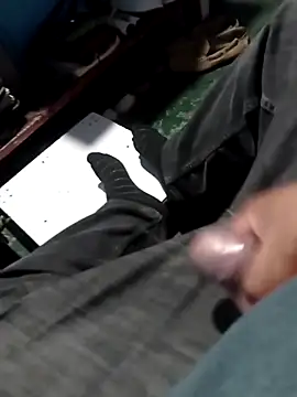 kevinkale online show from April 14, 2:28 am