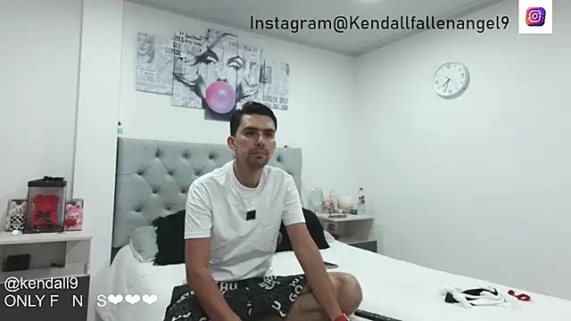 kendallblue  online show from March 29, 12:32 am