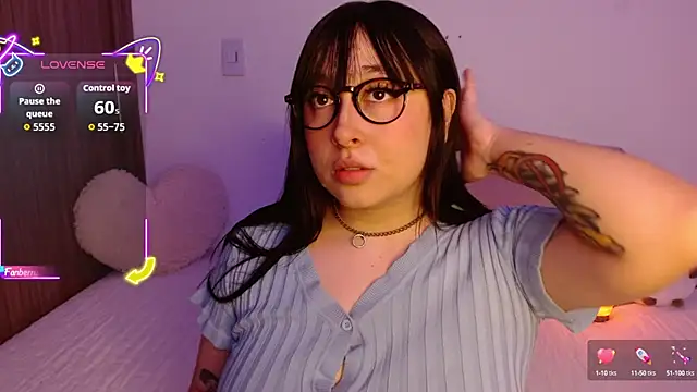 Oliviargf online show from September 15, 12:43 am