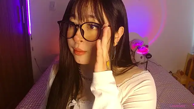 Snapshot of Oliviargf chatting on June 14, 2:30 pm Oliviargf online show from June 14, 2:30 pm