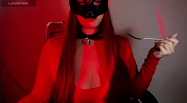 Hannah Kiim online show from March 16, 4:30 am