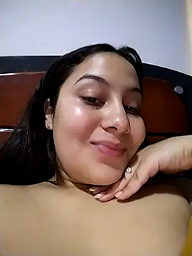 esmeralda jadees online show from May 8, 1:16 pm