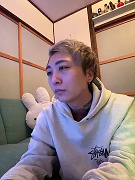 Snapshot of ryokunero chatting on March 8, 12:09 pm ryokunero online show from March 8, 12:09 pm