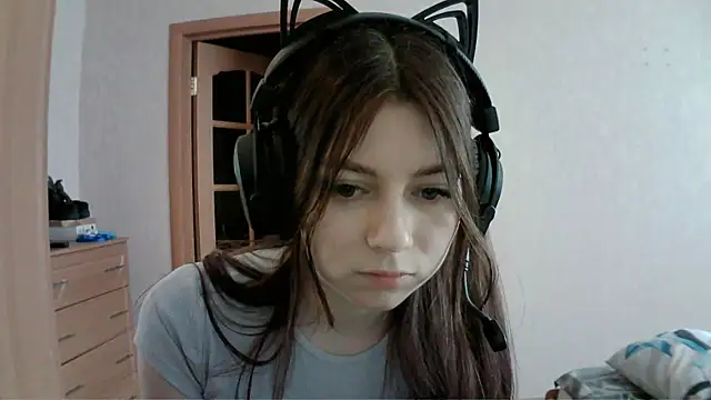 Snapshot of RendyDow chatting on March 11, 9:24 am RendyDow online show from March 11, 9:24 am