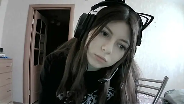 Snapshot of RendyDow chatting on March 19, 7:29 am RendyDow online show from March 19, 7:29 am