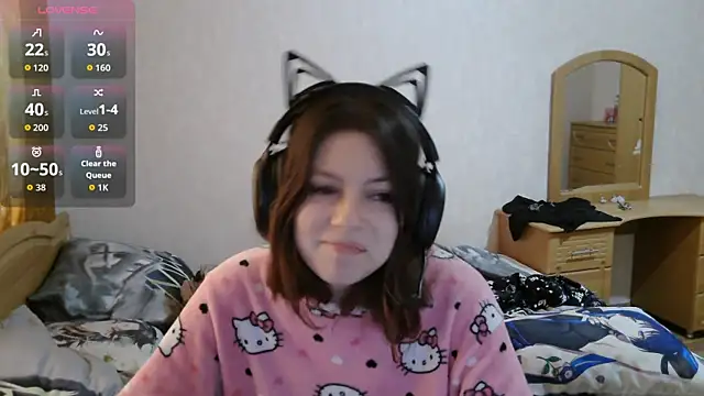 Snapshot of RendyDow chatting on October 3, 7:49 am RendyDow online show from October 3, 7:49 am