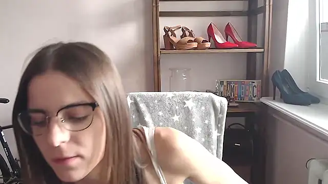 Snapshot of love_megi chatting on July 23, 1:31 pm love megi online show from July 23, 1:31 pm
