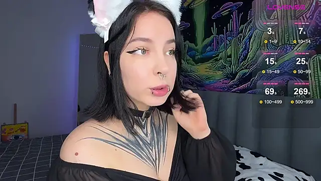 Snapshot of yourvodka chatting on September 26, 8:18 am yourvodka online show from September 26, 8:18 am