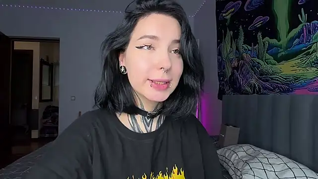 Snapshot of yourvodka chatting on October 8, 7:39 am yourvodka online show from October 8, 7:39 am