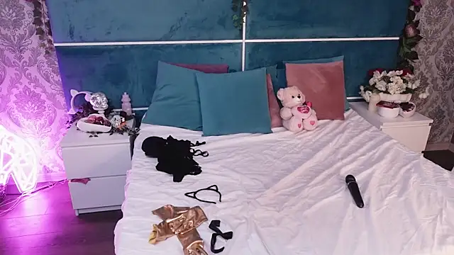 SunnyGlow online show from October 5, 4:11 am