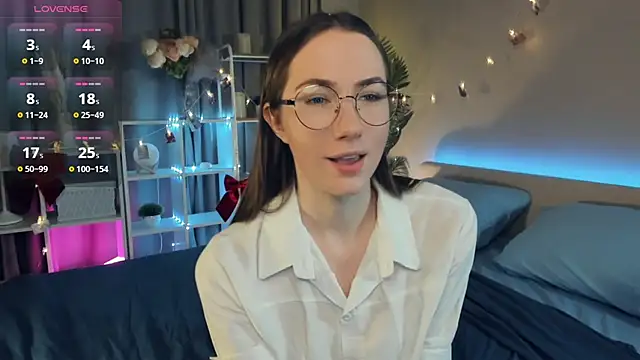 Kira mindnes online show from March 13, 7:28 pm