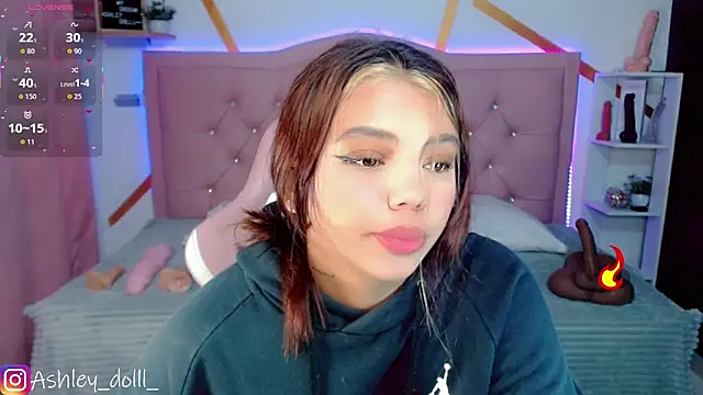 Ashley dolll online show from October 29, 9:05 pm