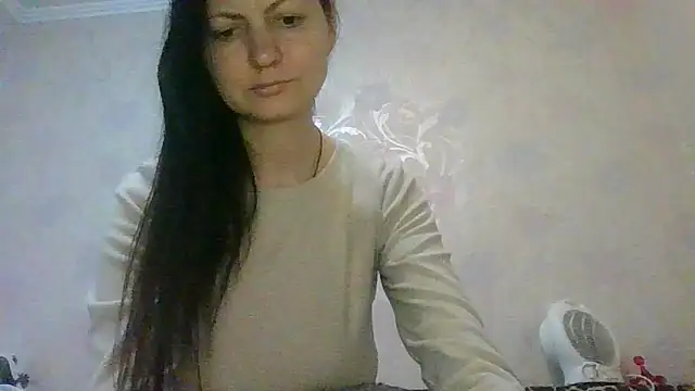 AliseWats online show from April 19, 8:00 pm