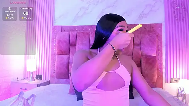 Snapshot of goldilockss15 chatting on September 24, 2:59 am goldilockss15 online show from September 24, 2:59 am