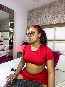 Snapshot of AlesiaCooper chatting on October 2, 8:05 pm AlesiaCooper online show from October 2, 8:05 pm