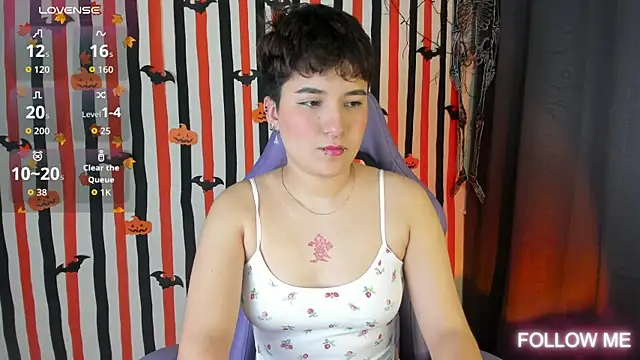 emma cute7 online show from October 31, 2:01 am