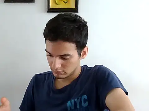 Snapshot of Thiagobb7 chatting on October 11, 6:28 pm Thiagobb7 online show from October 11, 6:28 pm