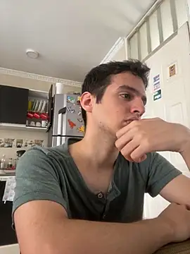 Snapshot of Thiagobb7 chatting on October 15, 6:41 pm Thiagobb7 online show from October 15, 6:41 pm