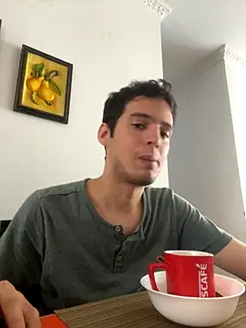 Snapshot of Thiagobb7 chatting on October 25, 2:35 pm Thiagobb7 online show from October 25, 2:35 pm