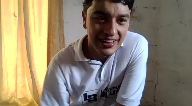 Snapshot of hino_chan chatting on March 8, 5:33 pm hino chan online show from March 8, 5:33 pm