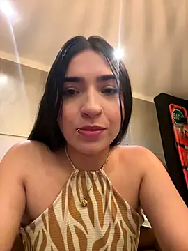 Snapshot of Emma__1 chatting on October 22, 4:24 am Emma  1 online show from October 22, 4:24 am