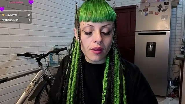 freyaa sorcerees online show from October 1, 7:25 am