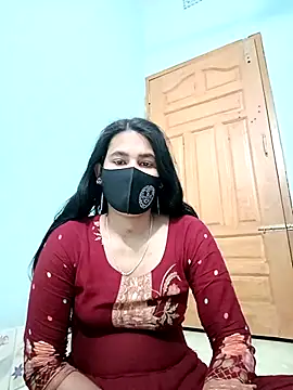 Hot-Nipa online show from March 18, 5:10 pm