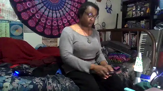 GardeniaFields online show from November 16, 6:52 am