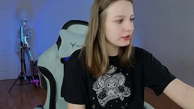 Snapshot of monicaerotic chatting on March 22, 1:43 am monicaerotic online show from March 22, 1:43 am