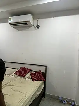 Hotswetie online show from March 14, 3:03 pm