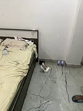 Hotswetie online show from March 17, 2:01 pm