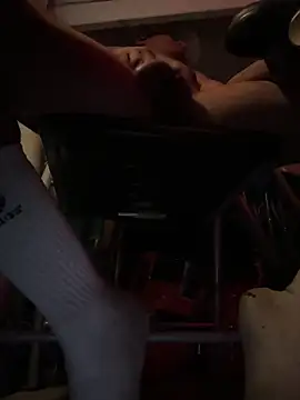 flores6cachondo9 online show from December 20, 12:23 pm