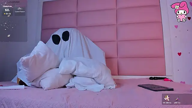 Snapshot of viioletta_18 chatting on October 17, 12:41 pm viioletta 18 online show from October 17, 12:41 pm