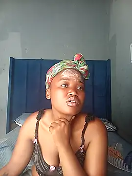 Snapshot of SexyShybarbie chatting on October 16, 7:20 am SexyShybarbie online show from October 16, 7:20 am