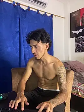 Snapshot of Zayn_kane chatting on November 11, 1:05 am Zayn kane online show from November 11, 1:05 am