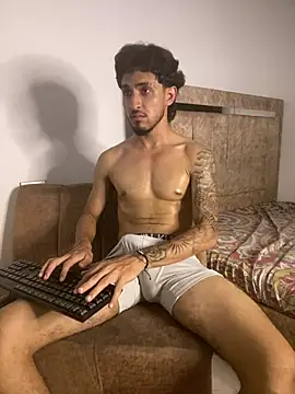 Snapshot of Zayn_kane chatting on April 28, 2:38 am Zayn kane online show from April 28, 2:38 am