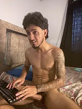 Snapshot of Zayn_kane chatting on May 27, 9:23 pm Zayn kane online show from May 27, 9:23 pm