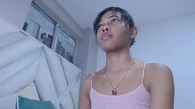 willow smitt online show from April 21, 12:55 pm