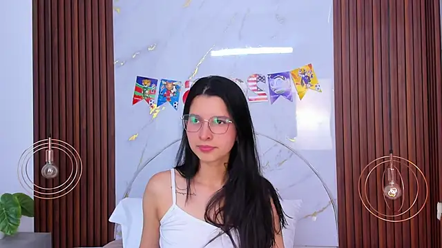 Snapshot of lucianasmith_ chatting on July 2, 8:26 pm lucianasmith online show from July 2, 8:26 pm
