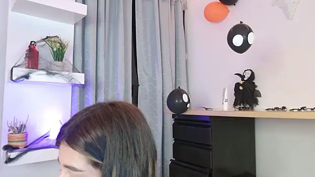 Snapshot of eva_sin18 chatting on October 25, 11:21 pm eva sin18 online show from October 25, 11:21 pm