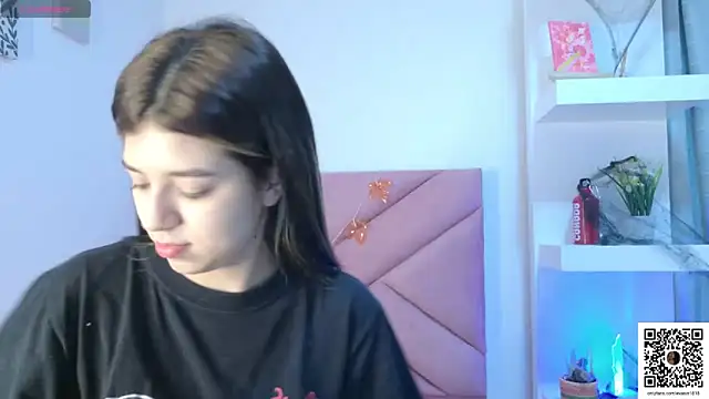 Snapshot of eva_sin18 chatting on October 27, 1:26 pm eva sin18 online show from October 27, 1:26 pm