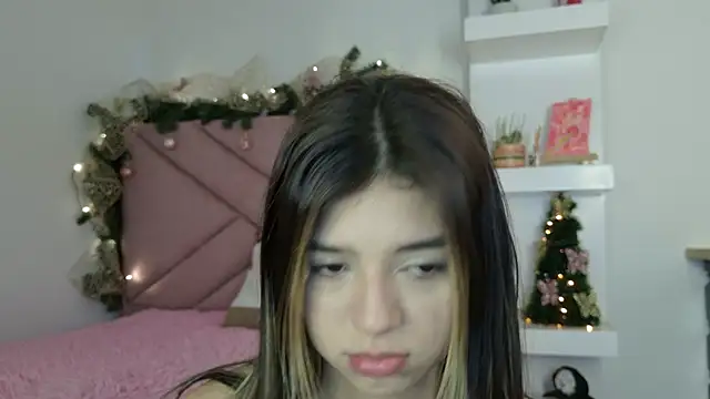 Snapshot of eva_sin18 chatting on December 13, 11:10 pm eva sin18 online show from December 13, 11:10 pm