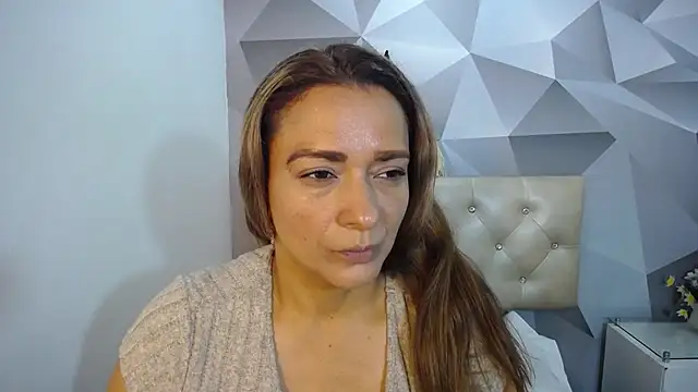 Milf-Prettyboobs online show from October 29, 6:31 pm