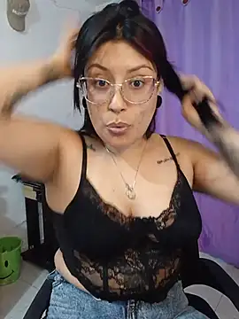 Snapshot of DaniPoison chatting on June 12, 6:51 pm DaniPoison online show from June 12, 6:51 pm