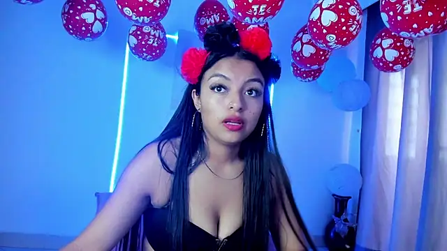 sweet cinamon online show from November 12, 6:52 pm