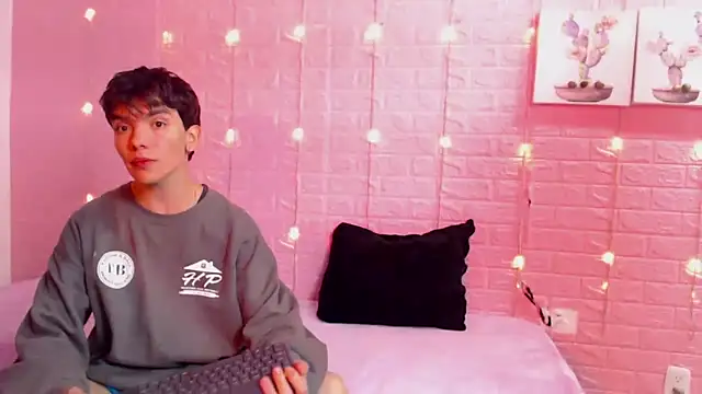 wet valery online show from March 25, 11:05 am