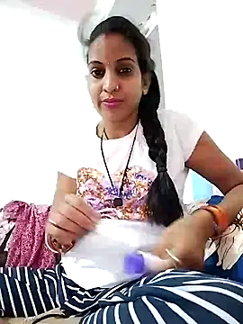 Snapshot of Hotty-Nidhi chatting on March 12, 11:20 am Hotty-Nidhi online show from March 12, 11:20 am