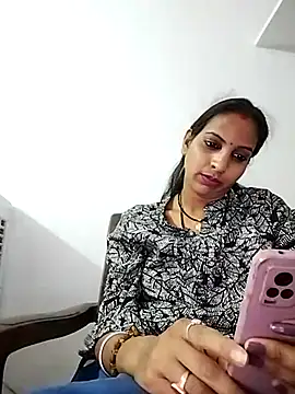 Snapshot of Hotty-Nidhi chatting on March 17, 2:12 pm Hotty-Nidhi online show from March 17, 2:12 pm