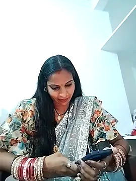 Snapshot of Hotty-Nidhi chatting on March 19, 9:28 am Hotty-Nidhi online show from March 19, 9:28 am